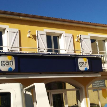 Apartamento Logis Saint Austremoine Issoire Exterior foto