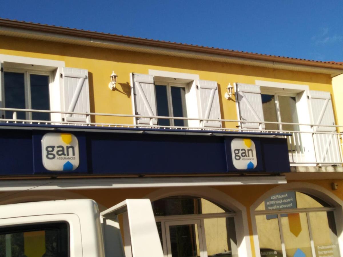 Apartamento Logis Saint Austremoine Issoire Exterior foto